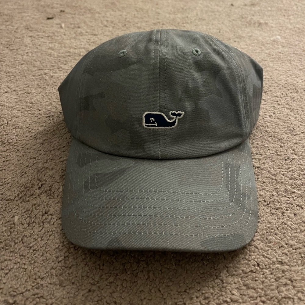 Womens vineyard vines camo hat
